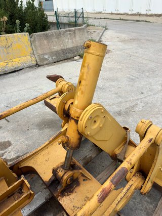 RIPPER PARA MOTONIVELADORA CATERPILLAR