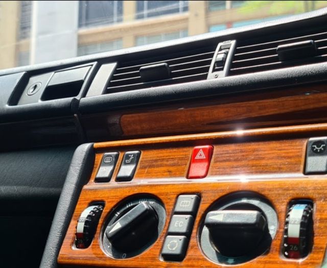 Moldura madera zebrano mercedes 300 w124