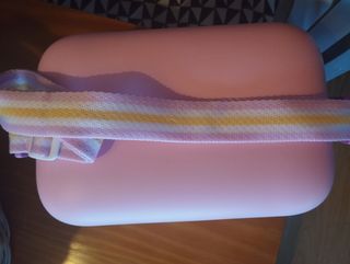 Nevera pequeña rosa y lila 