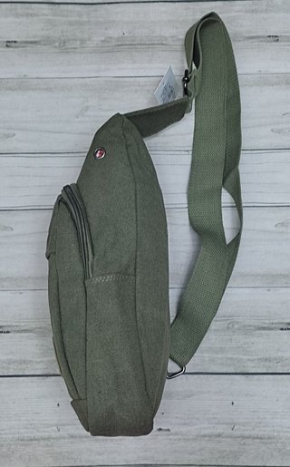 OFERTA! MOCHILA BANDOLERA LONA VERDE. NUEVA