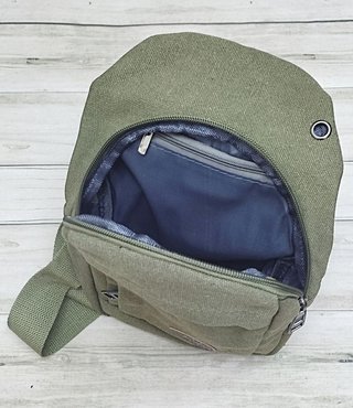 OFERTA! MOCHILA BANDOLERA LONA VERDE. NUEVA
