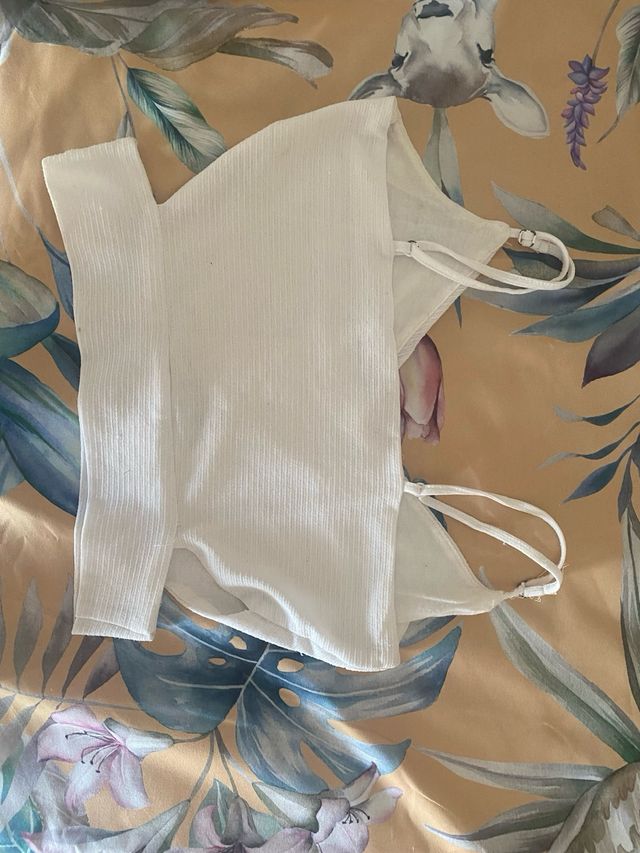 Top Bershka tirantes