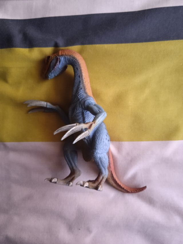 Juguete de dinosaurio 🦖🦖🦖🦕🦕🦕