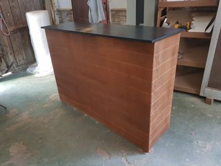 Mostradores plegables de madera