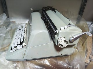 Máquina de escribir antigua