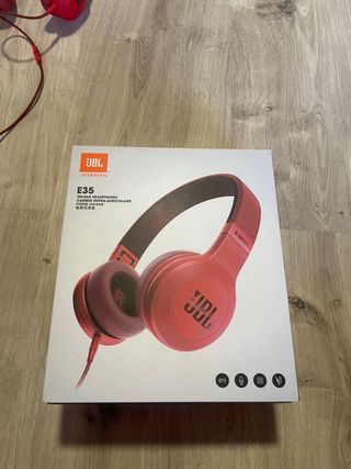 Auriculares JBL E35