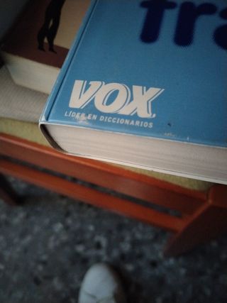 Diccionario frances Esencial Vox frances