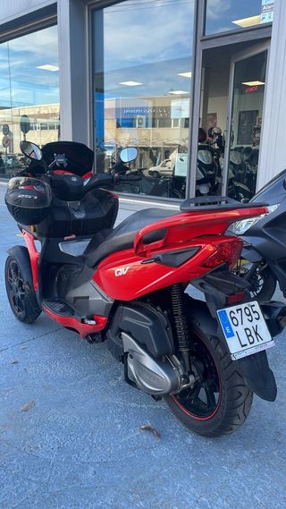 MOTO 350 ROJA FERRARI