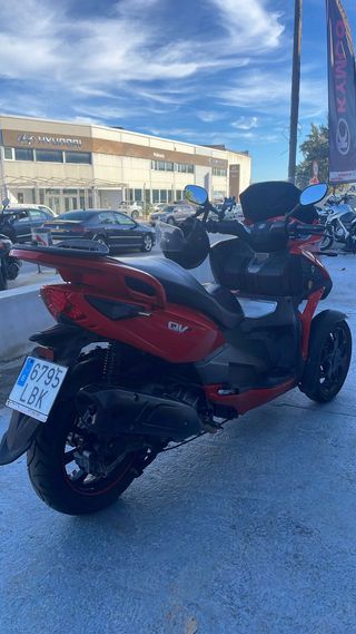 MOTO 350 ROJA FERRARI