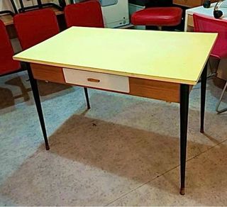 Tavolo in formica