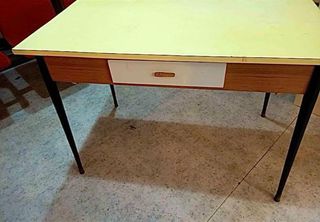 Tavolo in formica