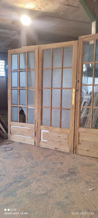Puertas antiguas cristaletas .
420€ cada una .