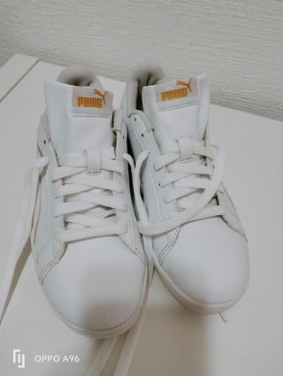 Zapatillas nuevas con dos puestas