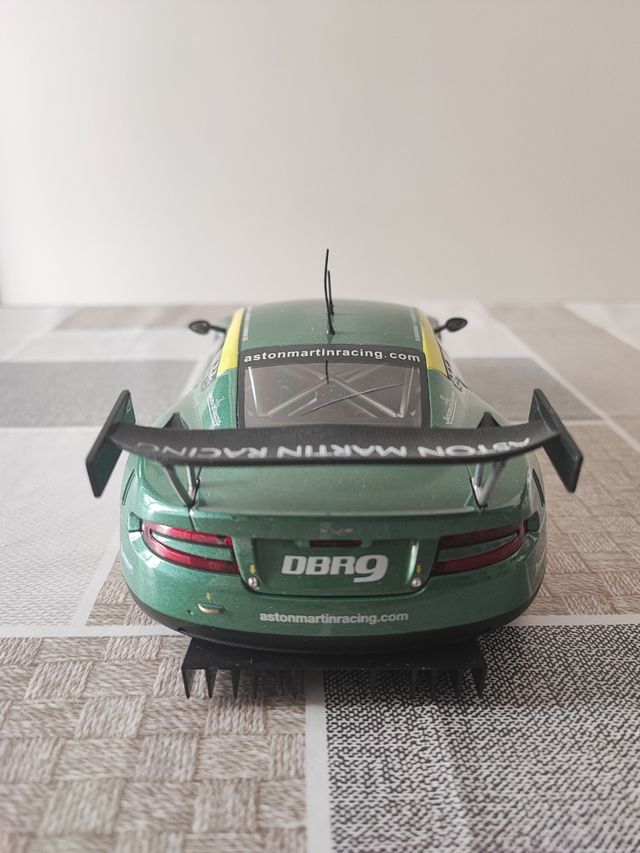 Aston Martin DBR 9 1:18