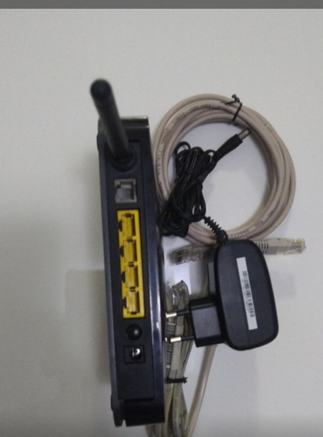 Netgear Wireless-N 150 modem e router