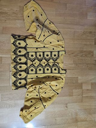 Blusa bordada