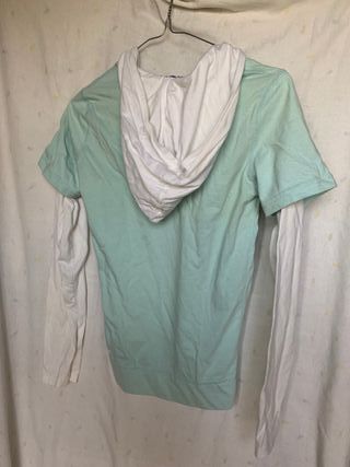 Camiseta capucha M