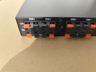 Selector altavoces 8