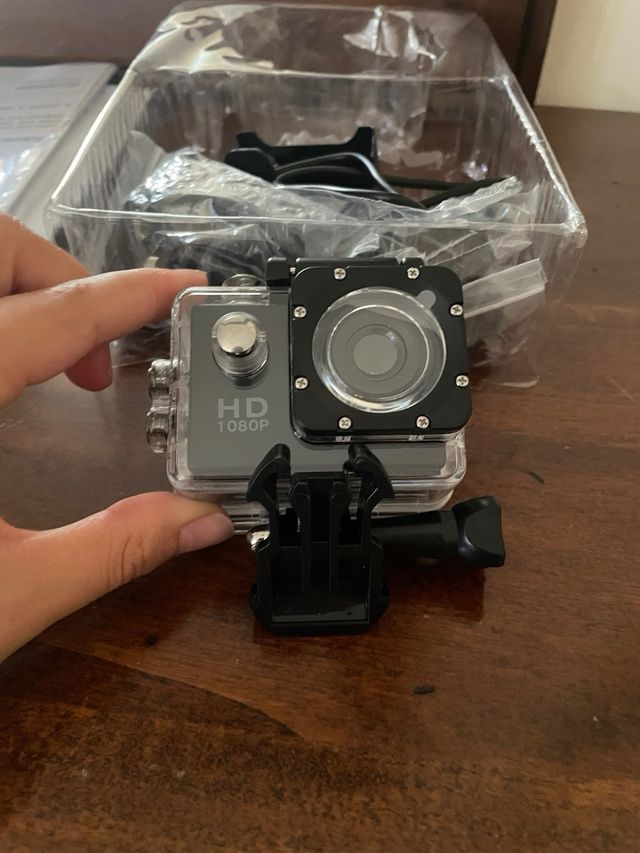 Camera sports e water resistant