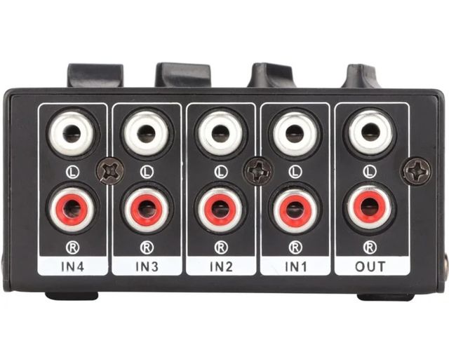 Mezclador audio RCA 4canales.