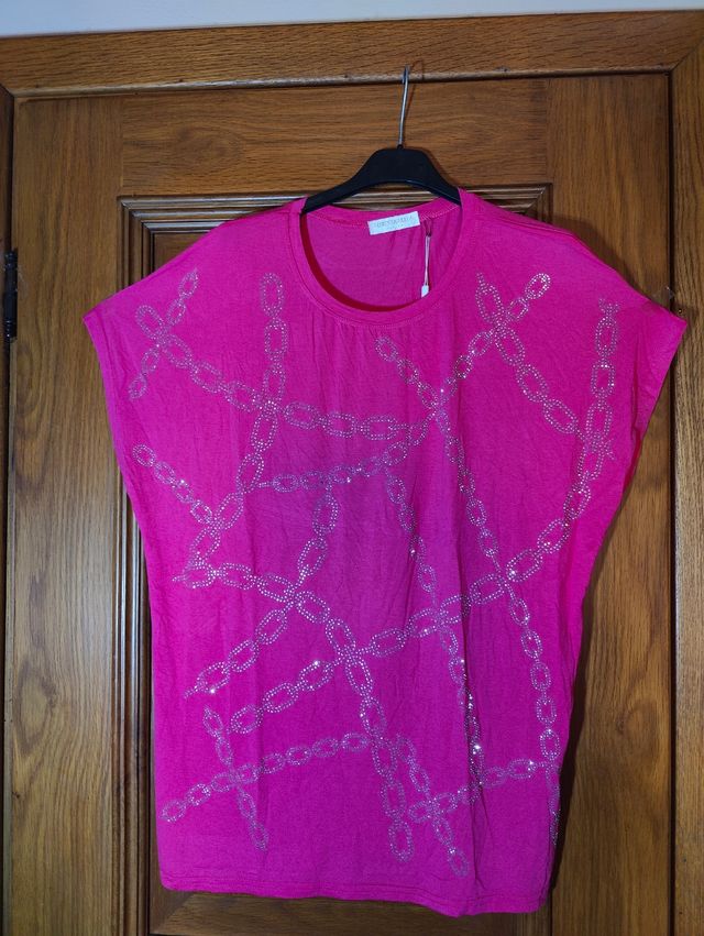 T-shirt fucsia con catene brillantini 