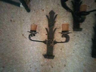 Lote de percheros y apliques de hierro