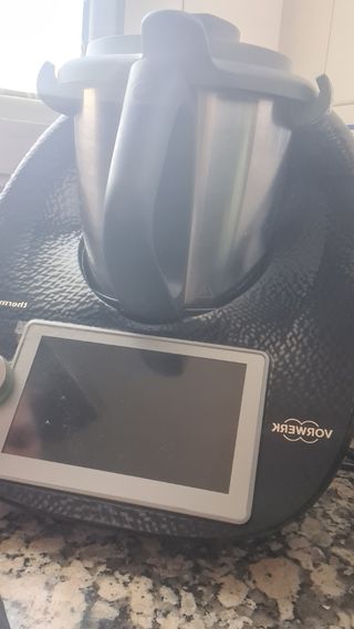Se vende thermomix tm6