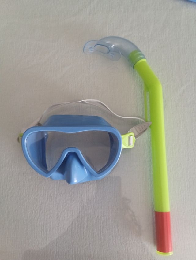 Equipo buceo niño
