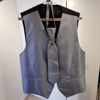 Chaleco y corbata novio