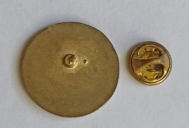 Pin de Aguja Qui'k Discos y Cintas Reus