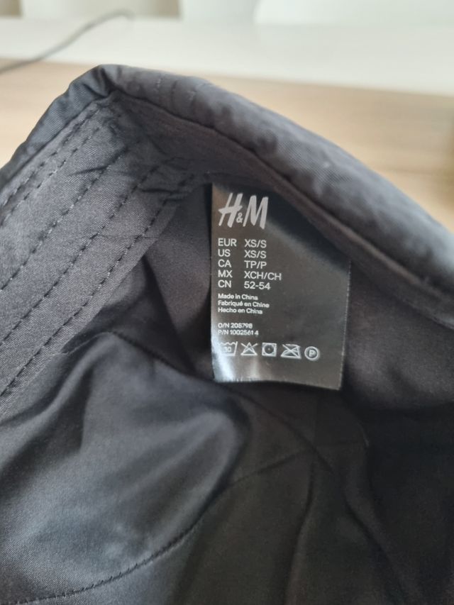 Cappellino con visiera nero