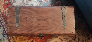 Baúl madera con herrajes