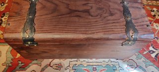 Baúl madera con herrajes
