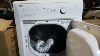 SECADORA CON TUBO BEKO 7KG