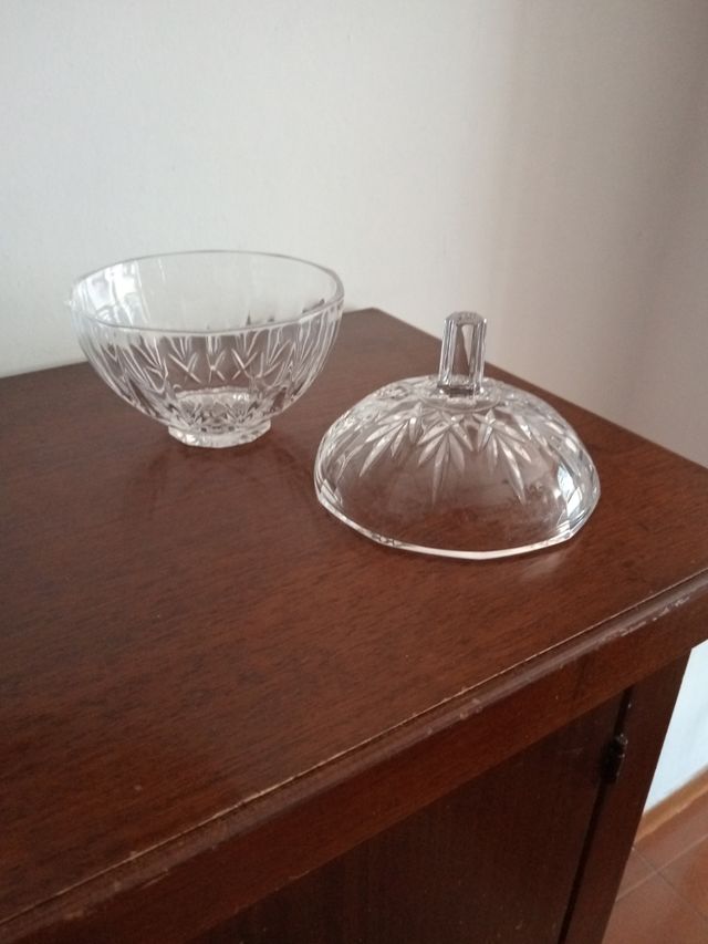 Porta cioccolatini in cristallo.