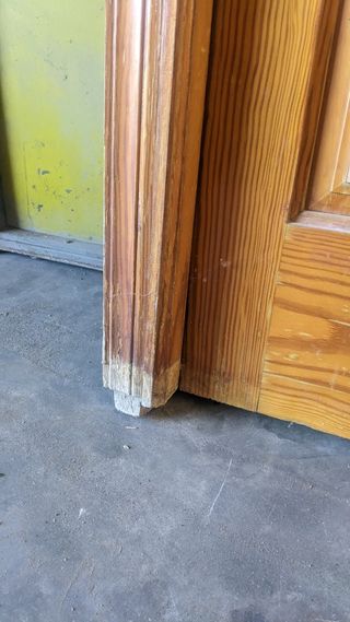 Puerta entrada madera