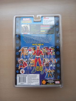 Figura Marvel legends Sentry, Toybiz.
