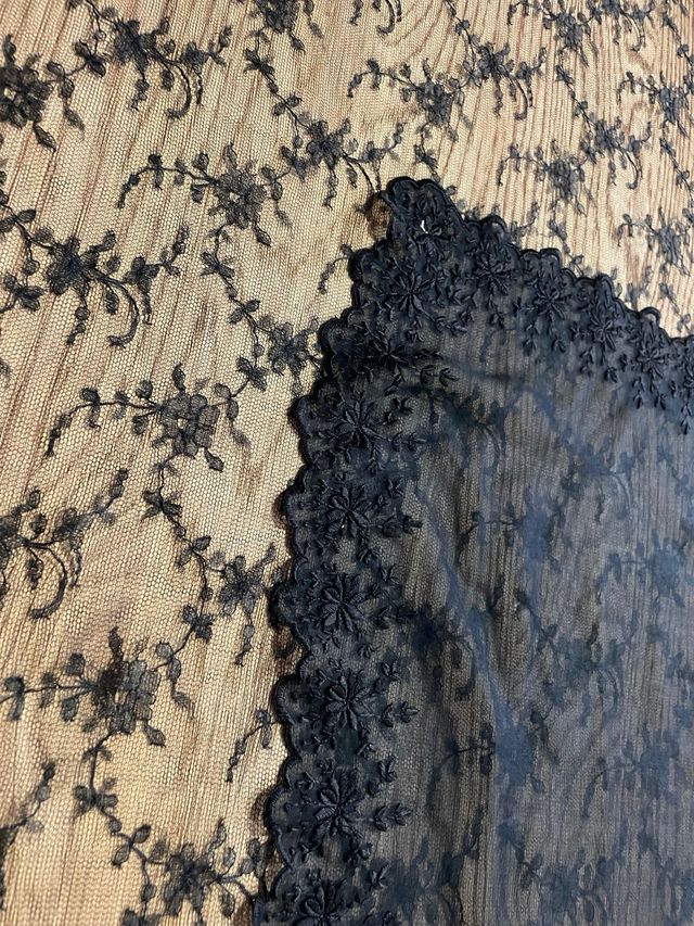 Mantilla negra excepcional!!