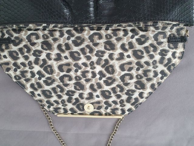 Bolso imitación cocodrilo negro