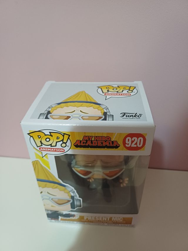 Funko pop present mic 920