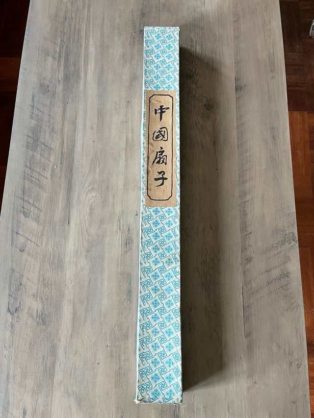 Abanico grande pintado a mano