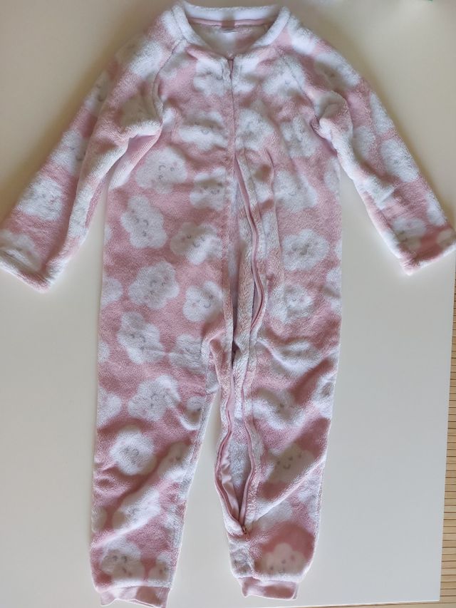 Pijama gordo para niña. Talla 36 meses.