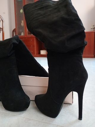 Botas altas negras