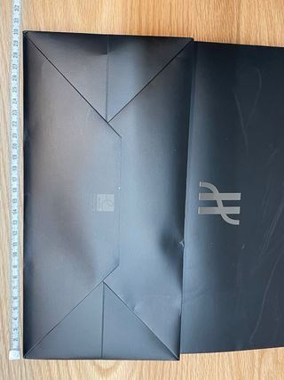 Lujoso libro Hublot y bolsa boutique 