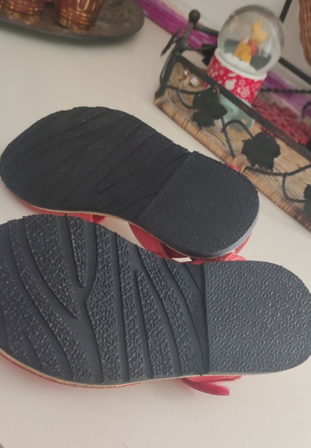 Sandalias mallorquinas niña rojas,talla 24.