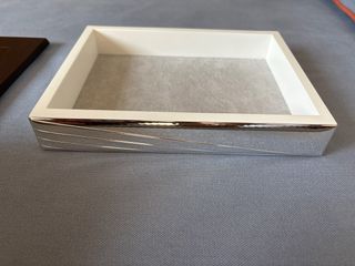 2 cornici  1 svuotatasche in argento