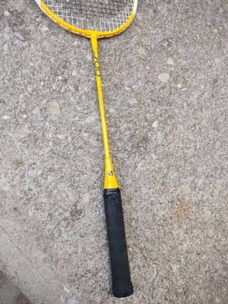 RAQUETA DE BÁDMINTON