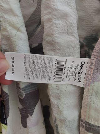 Blusa cruzada de Desigual.