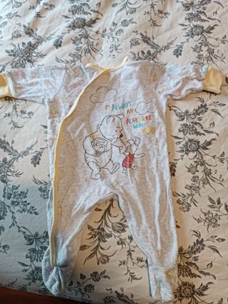 Lote de ropa 2-6 meses.