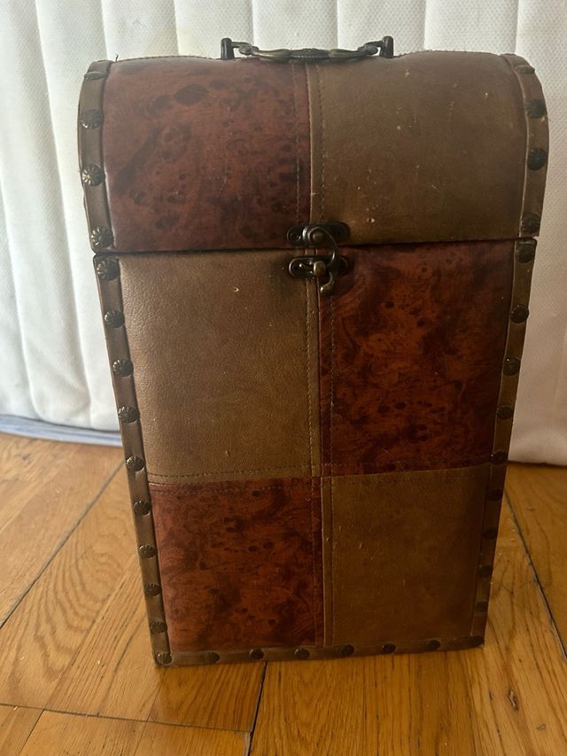 Figuras madera en estuche original